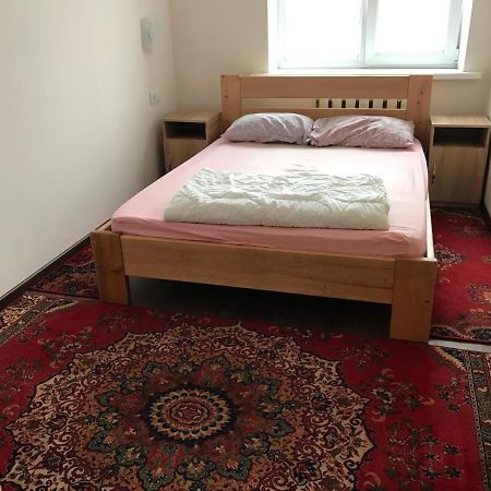 Отель Хата Dnipro Ngoại thất bức ảnh