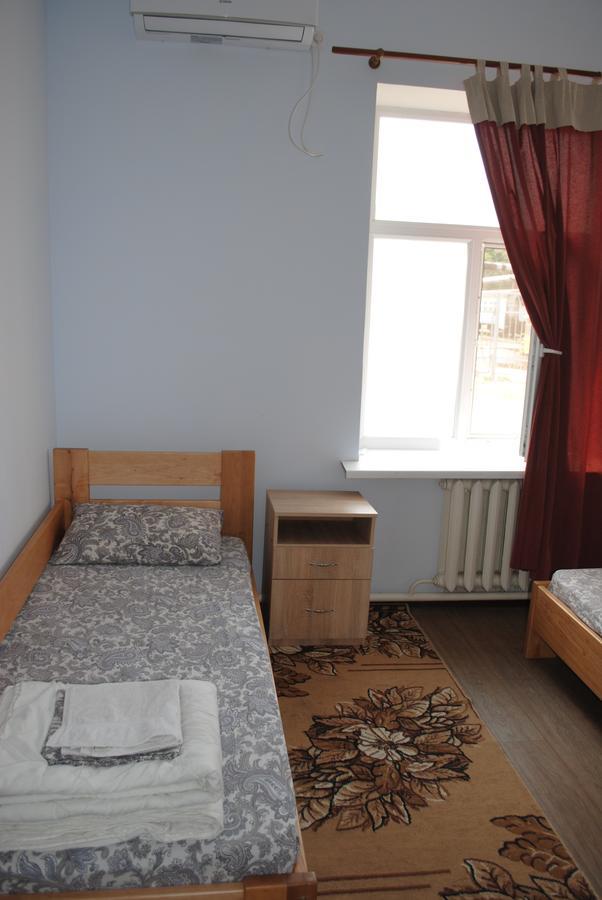 Отель Хата Dnipro Ngoại thất bức ảnh