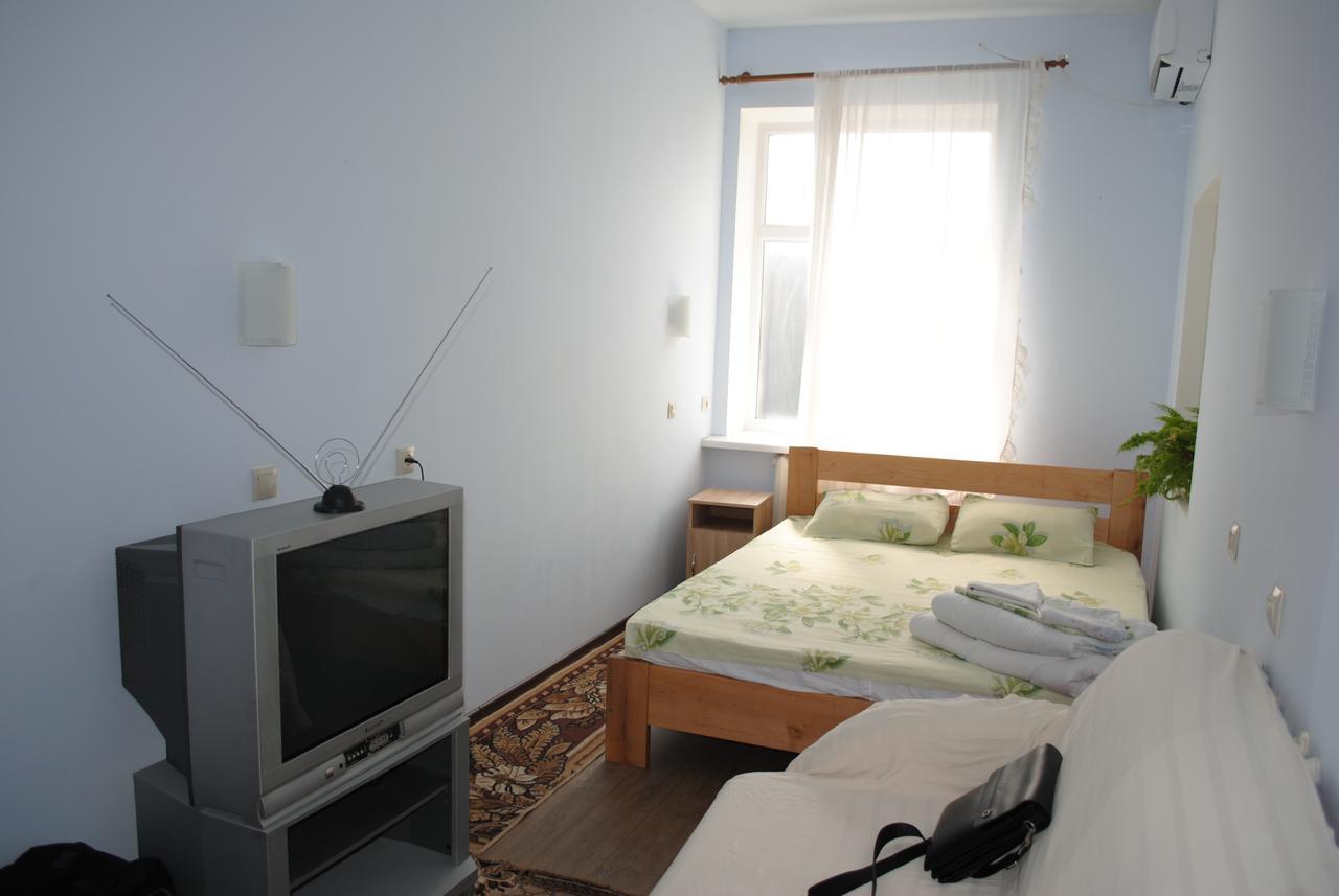 Отель Хата Dnipro Ngoại thất bức ảnh